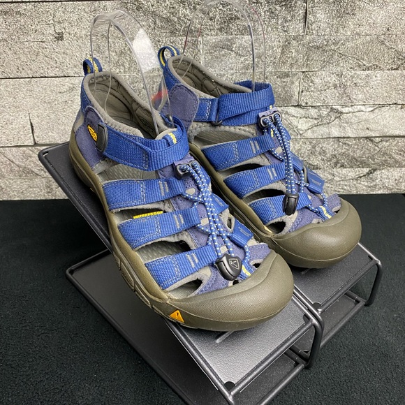 Keen Newport H2 Waterproof Sandals - Boys 4 - Picture 2 of 9